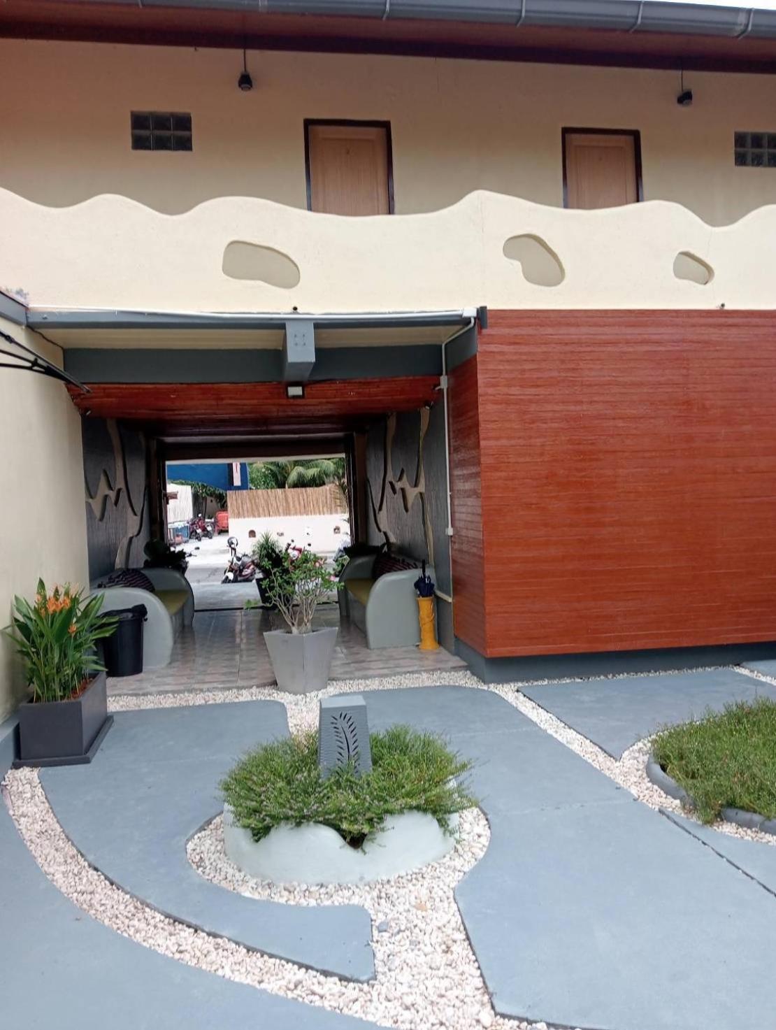 Pandora Cafe Hotel Chaweng  Exterior photo